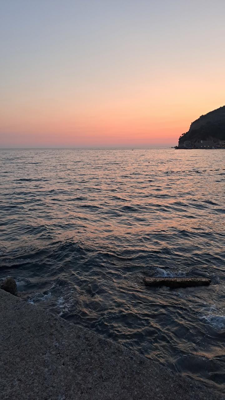 Черногория, Будванская ривьера, Петровац