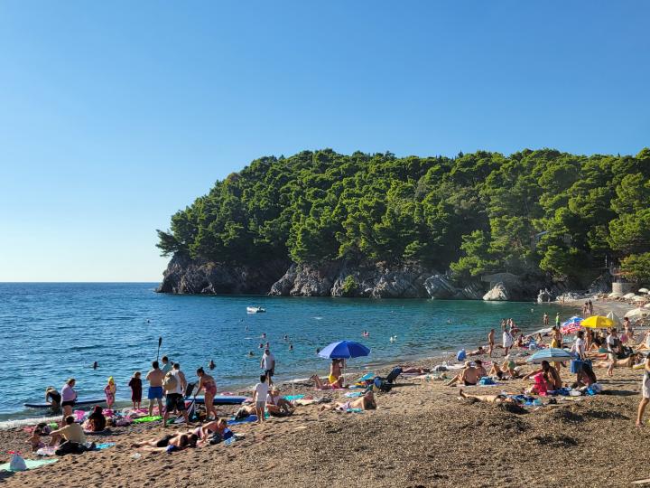 Черногория, Будванская ривьера, Лучице