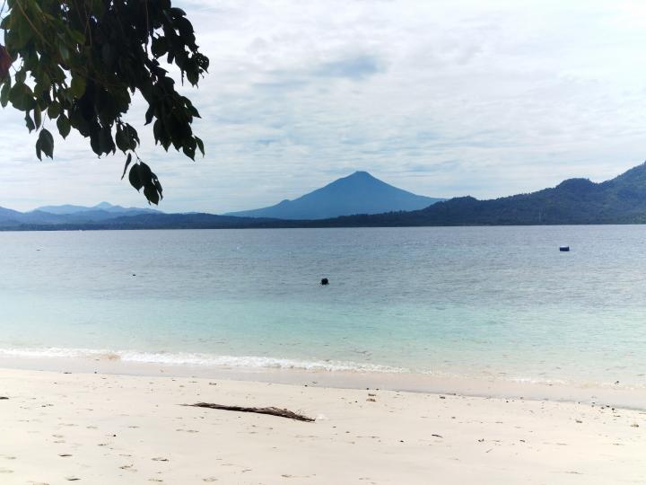 Индонезия, остров Силаден